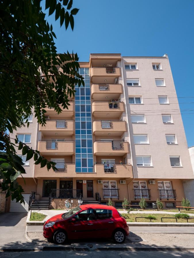 Green Apple Apartment Subotica Exterior photo