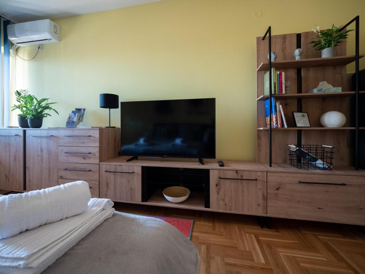 Green Apple Apartment Subotica Exterior photo