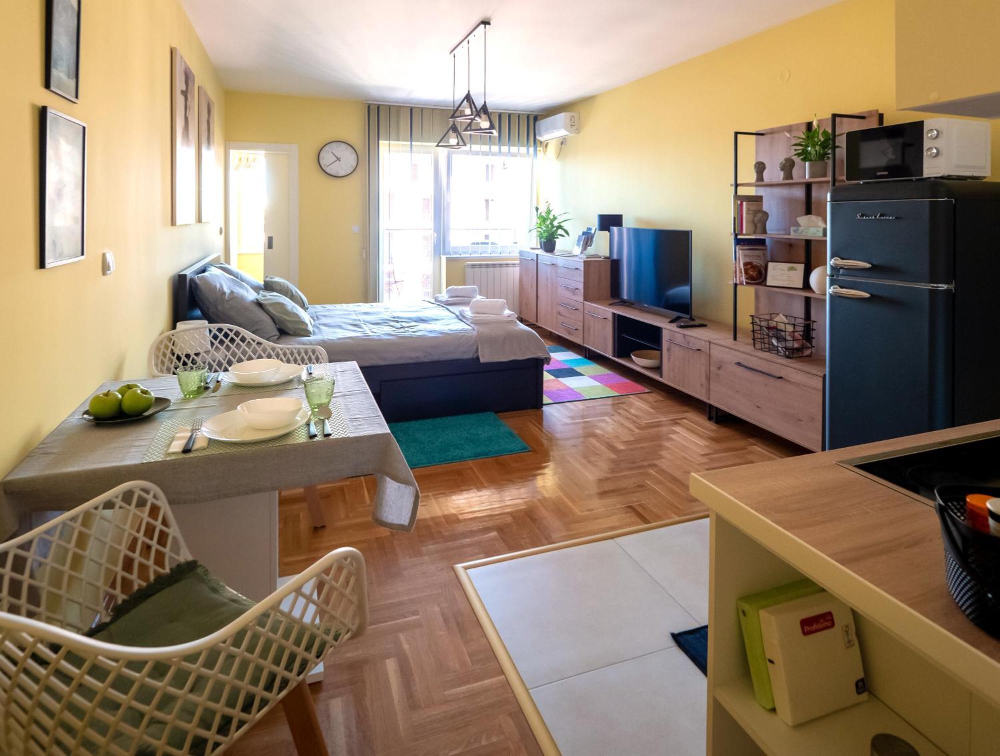 Green Apple Apartment Subotica Exterior photo